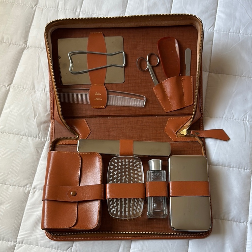 Vintage Sheldon Men’s toiletry travel grooming kit Split Cowhide Leather